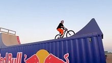 عند عبور القطار