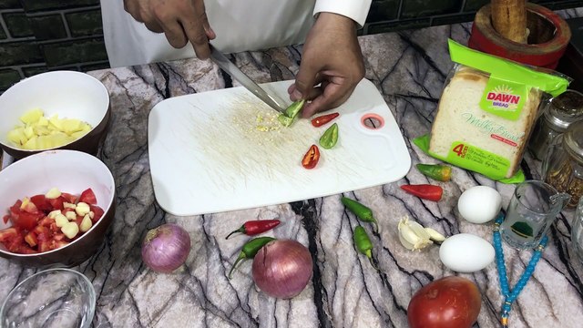Omelette With Potato And Tomato | Easy Breakfast Recipe | Omelette Recipe | Kitchen With Faizan