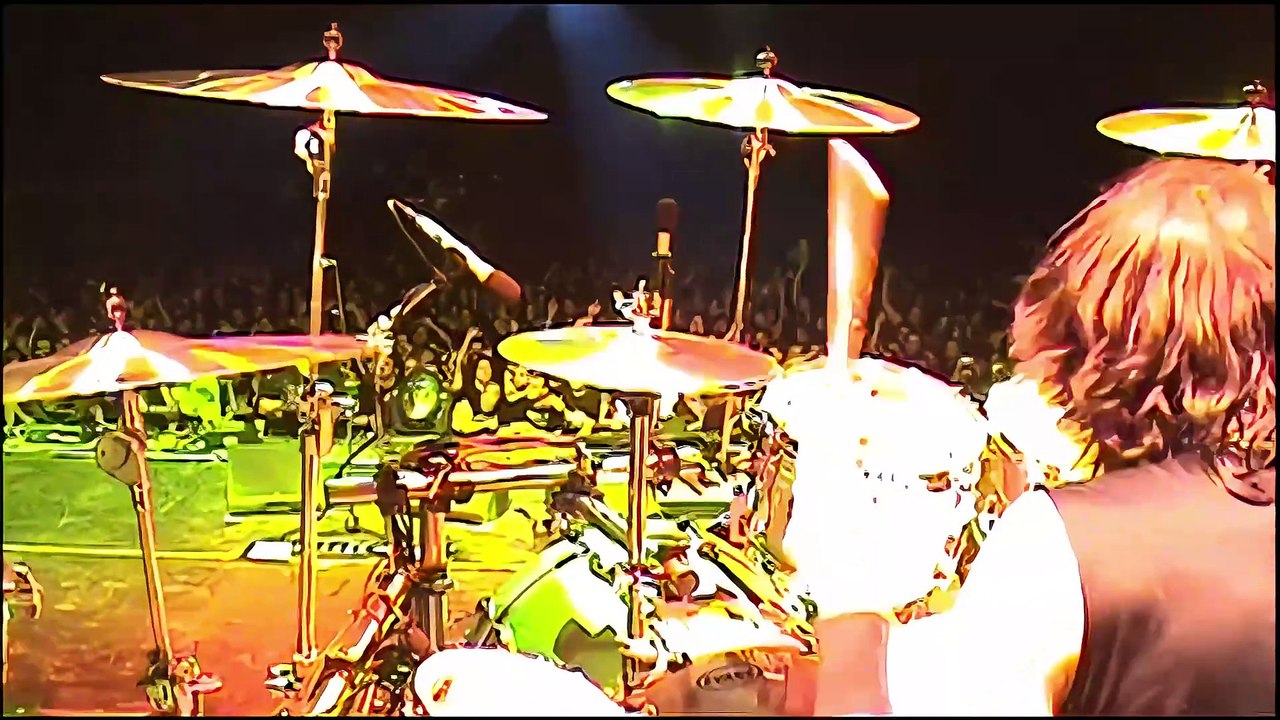 Judas Priest - Living After Midnight (Reunited) [4K Remastered AI Upscaled]