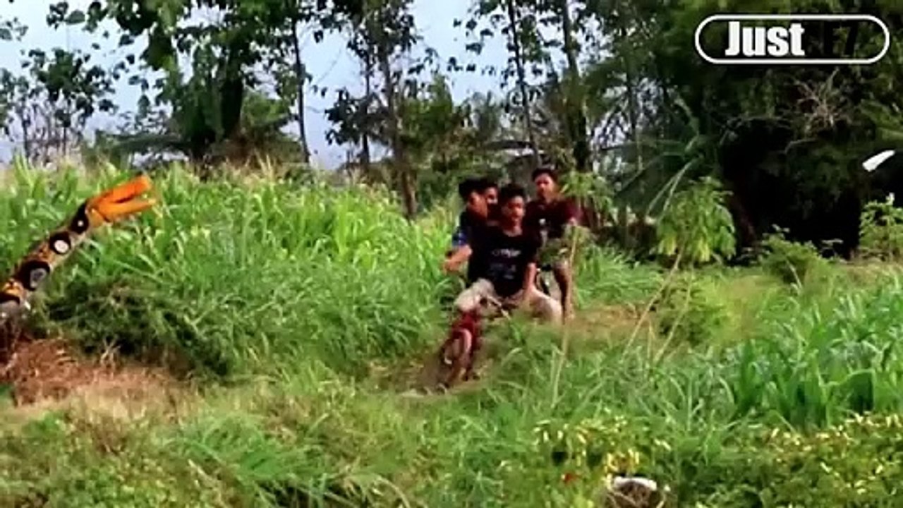 Best Funny Videos Compilation  Pranks - Amazing Stunts