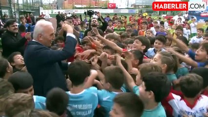 Minik Kramponlar Futbol Turnuvası'nda Şampiyon Başakspor