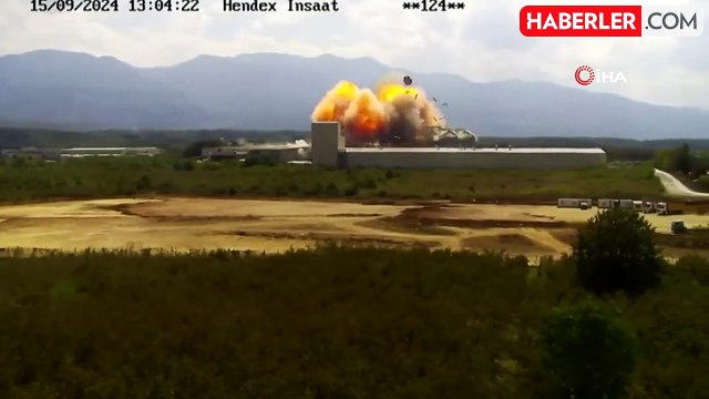 Sakarya'daki Oba Makarna Fabrikasında Patlama: 30 Yaralı, 12 Yaşında Çocuk da Var