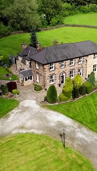 Watch this virtual tour of an "outstanding" five bedroom detached residence on 16 acres of land near Sheffield