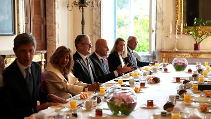 PM holds breakfast meeting with business leaders in Rome