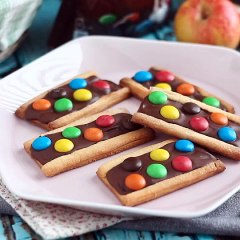 Shortbread cookies with m&m's