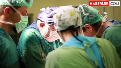 Hamile Kadından 2.2 Kiloluk Kitle Çıkarıldı, Hem Anne Hem Bebeği Kurtuldu
