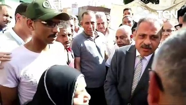 محافظ الشرقية يؤدي واجب العزاء والمواساة لأسر ضحايا حادث اصطدام قطاري الشرقية