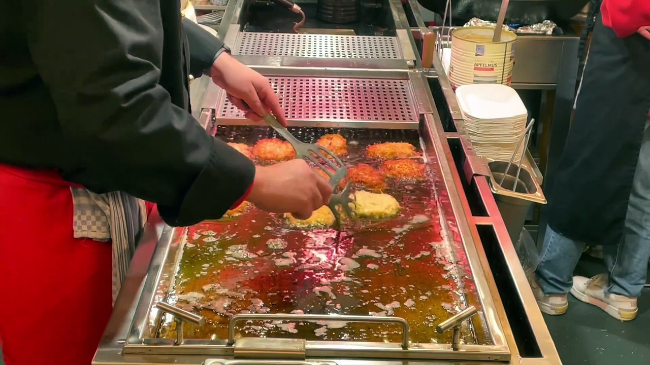 Was gibt es für 100€ auf dem Weihnachtsmarkt？ ｜ Food Tour ｜ Teddy D. Dragon