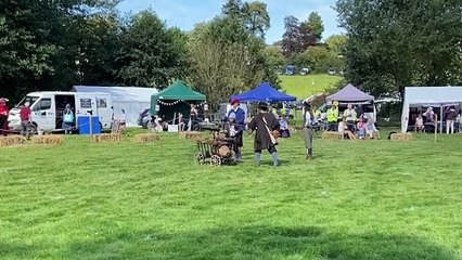 Wardour Garrison firing cannon (Will Goddard, Crediton Courier)