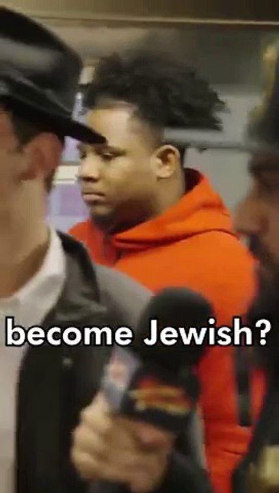 Muslim convinces Jews to accept Islam