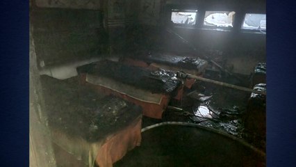 제주 4층짜리 건물에서 불...70대 여성 다쳐 / YTN