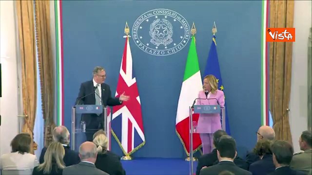 Migranti, Starmer: Italia ha dimostrato che lotta a trafficanti si pu? fare