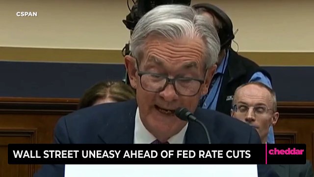 Wall Street Braces for Fed’s First Rate Cut Since 2020 Amid Volatility