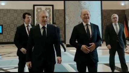 Scholz in Uzbekistan, accordo per un "grande muro" contro i migranti