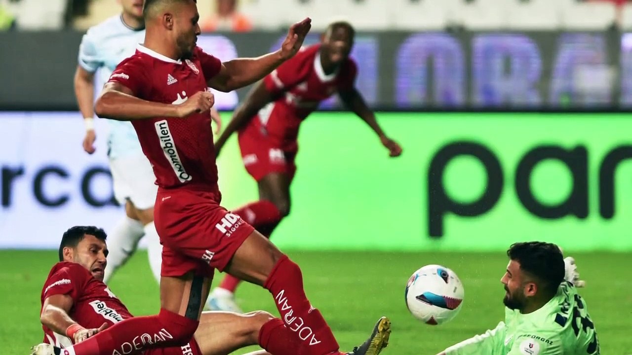 Antalyaspor evinde uzatmalarda güldü! Antalyaspor - Adana Demirspor maçı sonucu: 2-1