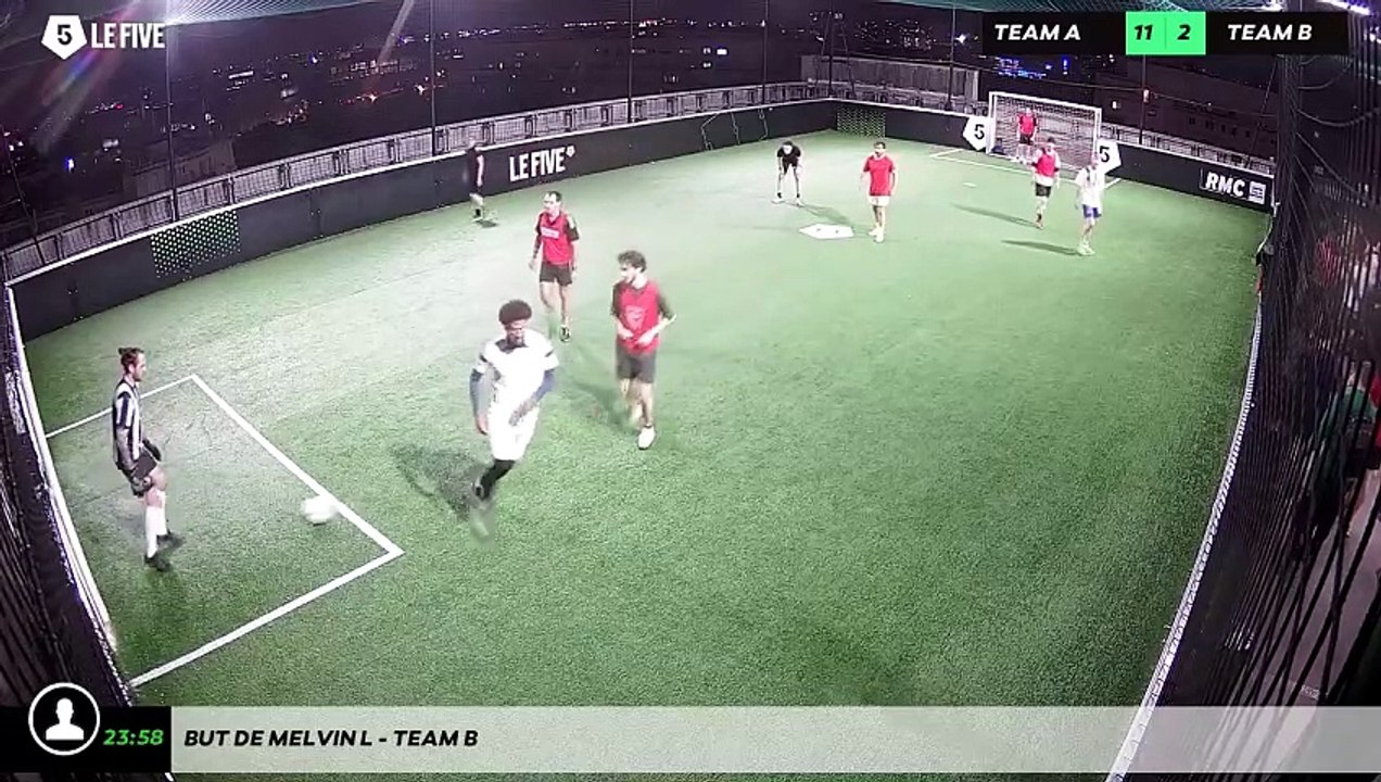 But de Melvin L - Team B