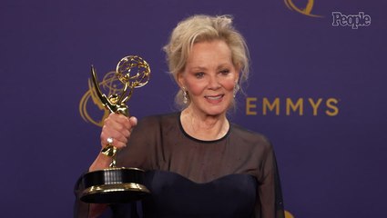 Jean Smart Brings Timeless Elegance to 2024 Emmys Red Carpet Before Taking Home Her Sixth Trophy