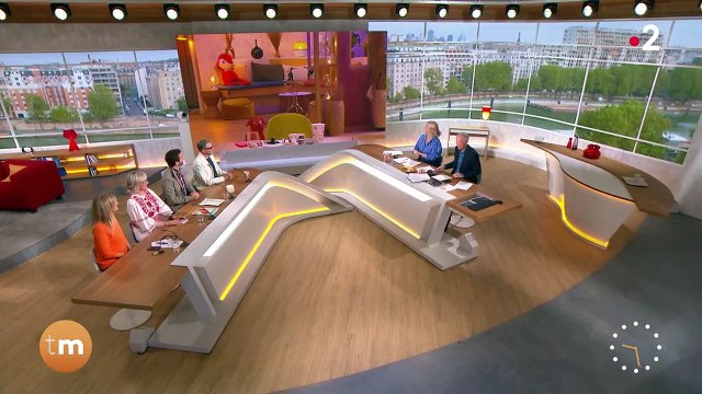 Télématin : Agathe Lecaron perturbe la première de Flavie Flament et Julien Arnaud