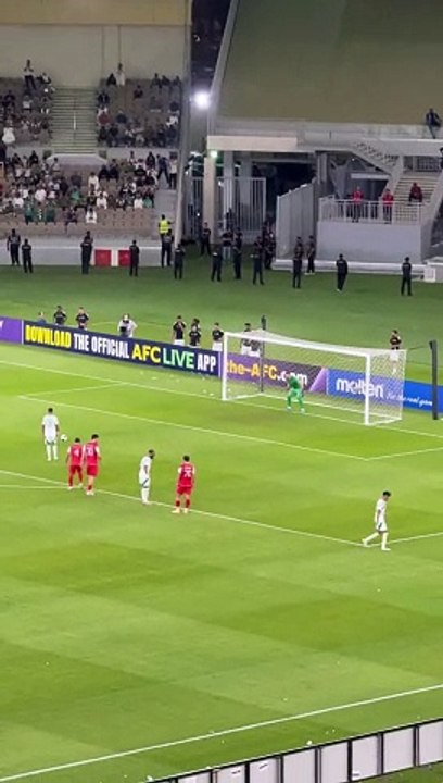 Pénalty de Mahrez vs Guendouz