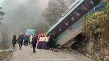 Perú: Autobús de turistas mexicanos rumbo a la maravilla del mundo, Machu Picchu, vuelca y se reportan 9 heridos