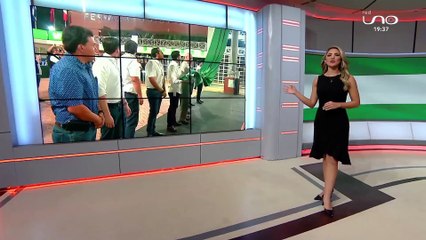 Iza de bandera cruceña en predios de Fexpocruz