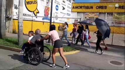 Desfilan en Guadalajara por el 214 Aniversario de la Independencia de México