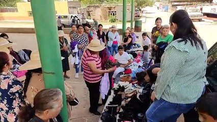 Estamos en la Colonia Zaragoza en Tepetongo, trayéndole apoyos de los #MIGRANTES #ayuda #migracion