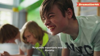 Maestro malvado intimida a un estudiante débil, luego vive para lamentarlo | Película Completa | Español Latino