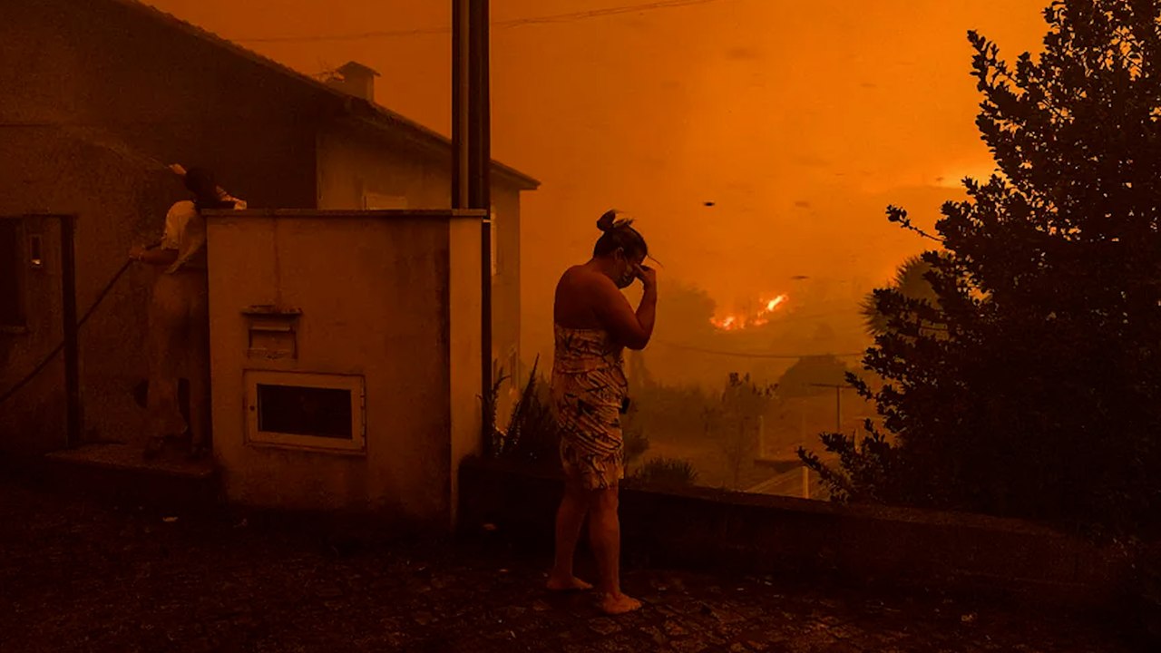 Los incendios que asolan Portugal dejan ya cuatro muertos, 40 heridos y miles de hectáreas calcinadas