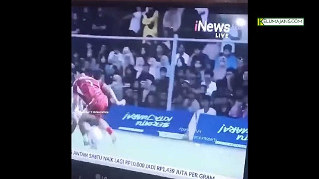 Detik Detik Kericuhan di Laga Sepak Bola Pon XXI Aceh - Sumur