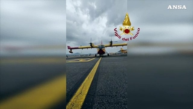 Incendi boschivi in Portogallo, dall'Italia due canadair dei vigili del fuoco