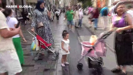 Taksim Meydanı'nda dikkat çeken görüntüler: Vatandaşlar büyük ilgi gösterdi