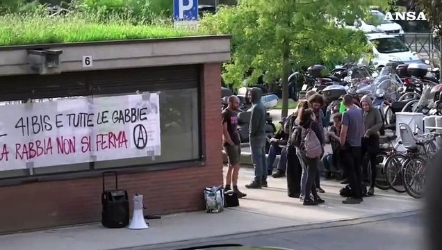 Processo anarchici a Torino, presidio davanti al tribunale