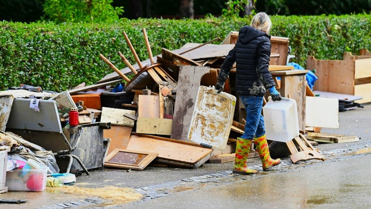 Das große Aufräumen nach dem Hochwasser