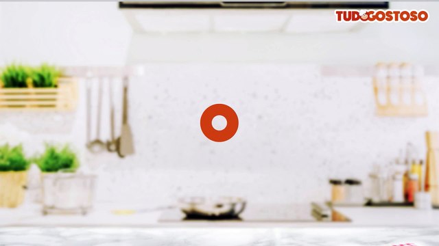 BOLO DE CHOCOLATE DELICIOSO E FACIL