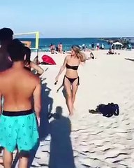 Four Way Volleyball at South Pointe Beach Crossnet