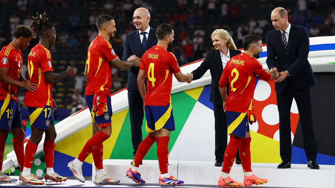 Rodri warns players 'close to going on strike'