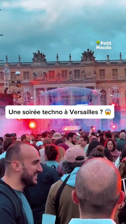 Tapez du pied dans les jardins de Versailles ! ✨  @Les grandes eaux Nocturnes  offre un show exceptionnel a travers le jardin sur une bande son d'Antoine Bourachot - braxe + iamjfalcon - cosmonection - paulprier - Feadz (@edbanger) : “ tribute to Dj Mehdi