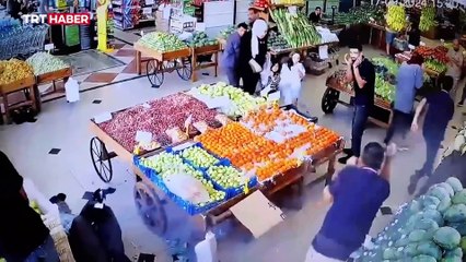 Katil İsrail, Lübnan'da çağrı cihazlarını patlattı: Yüzlerce yaralı var