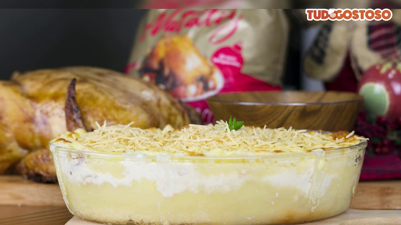 Batata recheada na travessa