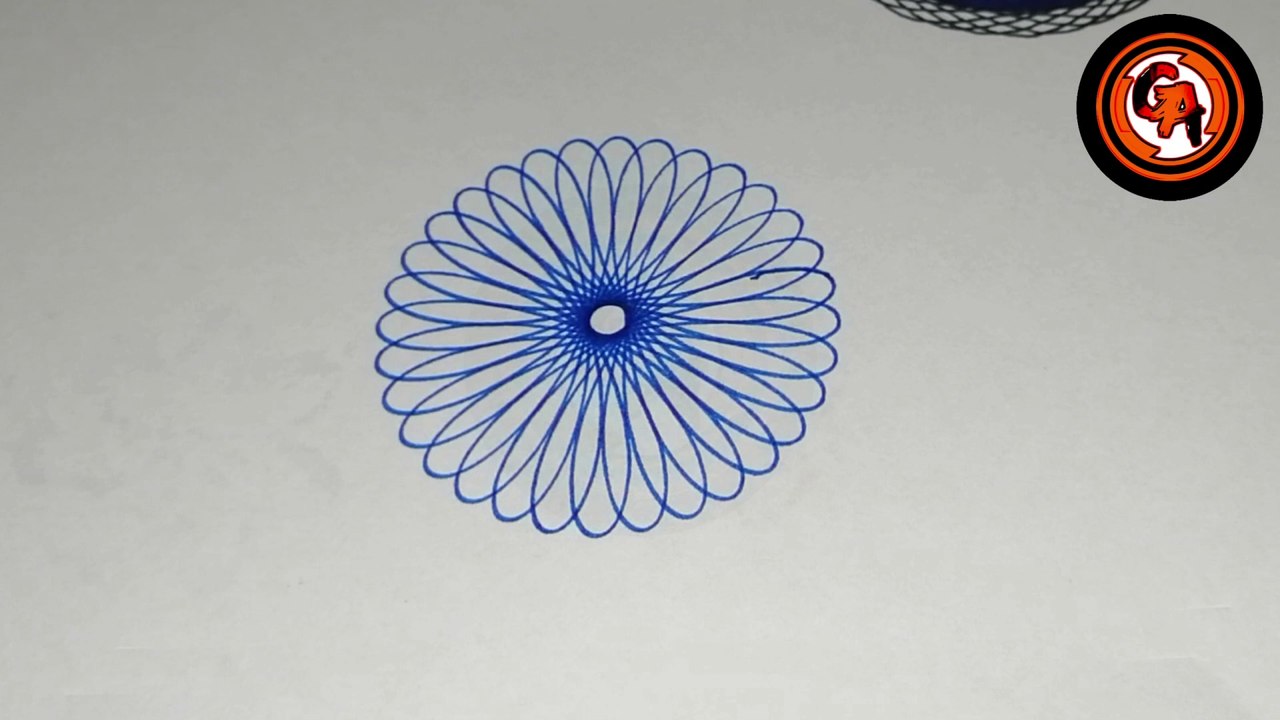 (VIDEO #0038) ️️ DIBUJANDO un hermoso diseño con marcadores de colores y un espirógrafo.
