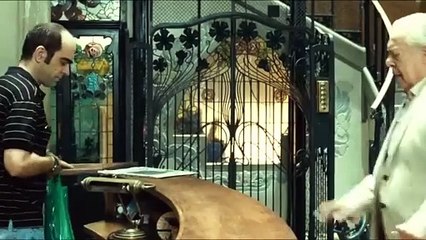 एक गंजा जिससे कोई औरत SAFE नहीं है _ Movie Explained In Hindi(480P)