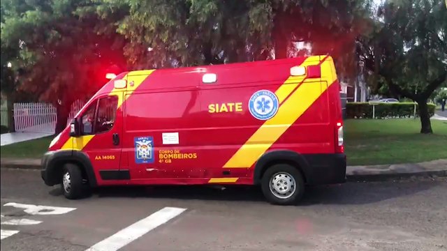 Homem é socorrido pelo Siate após ser encontrado caído na Rua no Alto Alegre