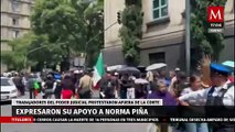 Trabajadores del Poder Judicial protestan afuera de la SCJN; muestran apoyo a Norma Piña