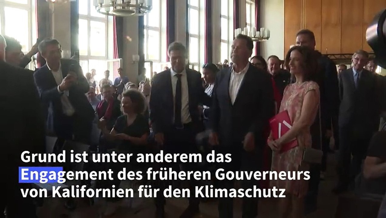 Schwarzenegger in Berlin mit Ehrendoktorwürde ausgezeichnet