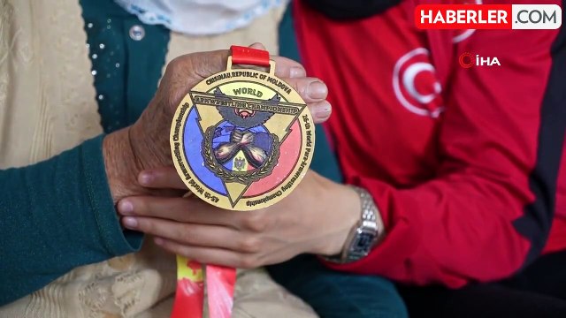 Şükriye Yılmaz Bilek Güreşinde 8. Dünya Şampiyonluğunu Kazandı