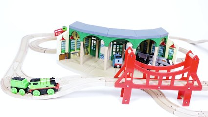 Wooden Trains： Toddler Trains Factory