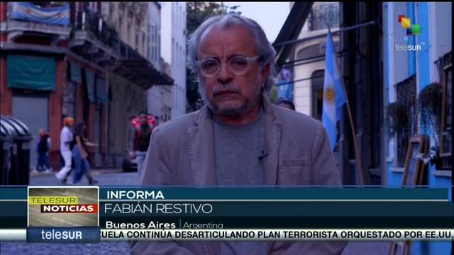 En Argentina, un nuevo aumento en las tarifas de los pasajes obligó a los ciudadanos a caminar .
