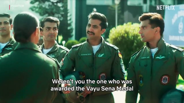 Hrithik IMPRESSES Deepika with His INCREDIBLE Piloting Skills Fighter_720pFH