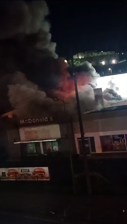 [MARTINIQUE] McDo Dillon en feu